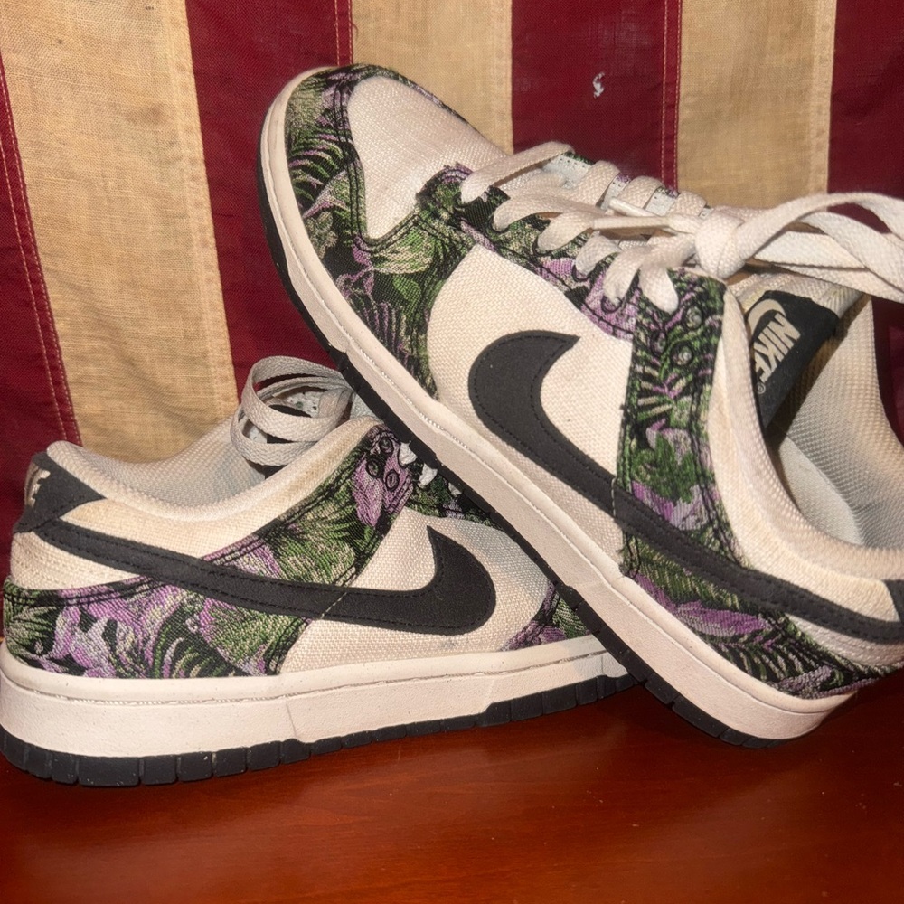 8W Nike Floral Canvas Sneakers